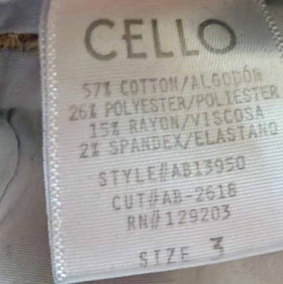 Teen/Petite Bundle: Articles of Society (26) & Cello (3) Jeans + Bonus Modesty L - Picture 10 of 11